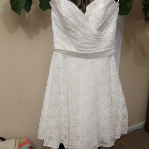 Wedding/Cocktail Strapless Lace Dress